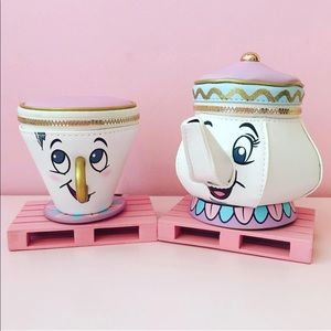 NWT Disney Mrs Potts and Chip Coin Purse